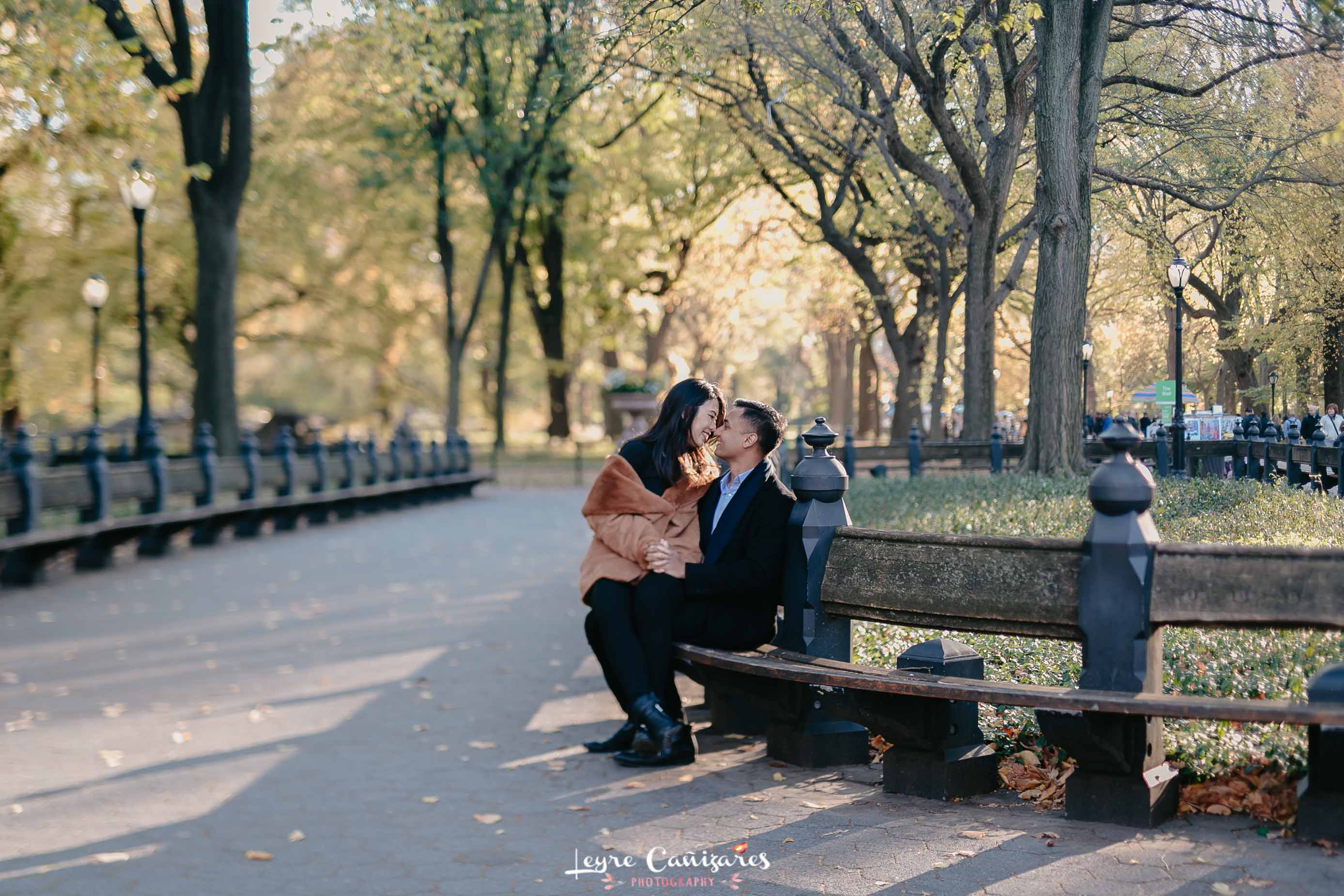 engagement photos at The Mall in central park during the autumn