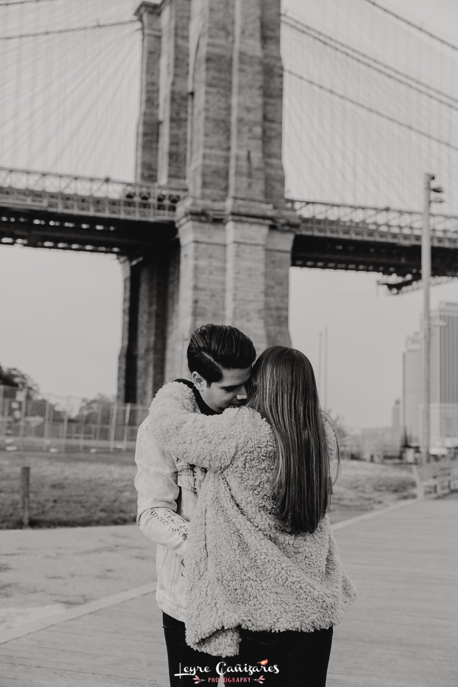 brooklyn bridge park couple photographer