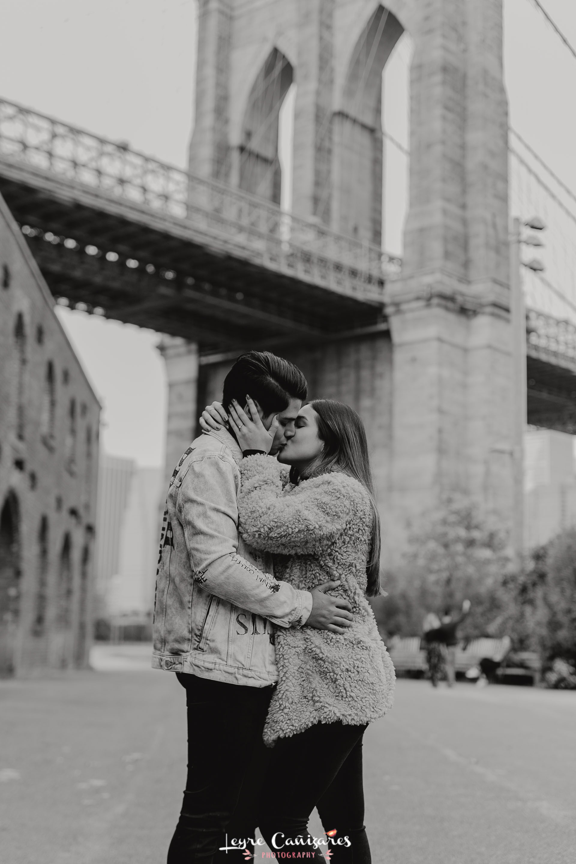dumbo park engagement photography by leyre cañizares