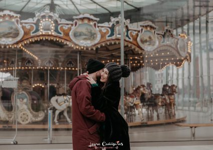 jane`s carousel couple photoshoot in dumbo park