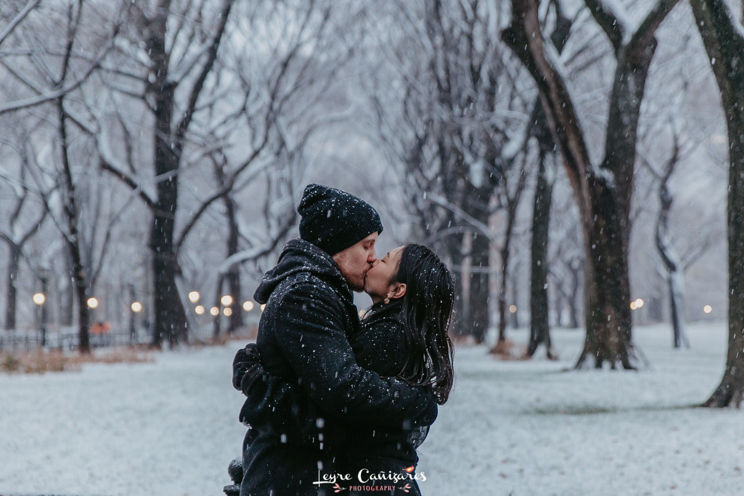 couple and engagement photographer in new york