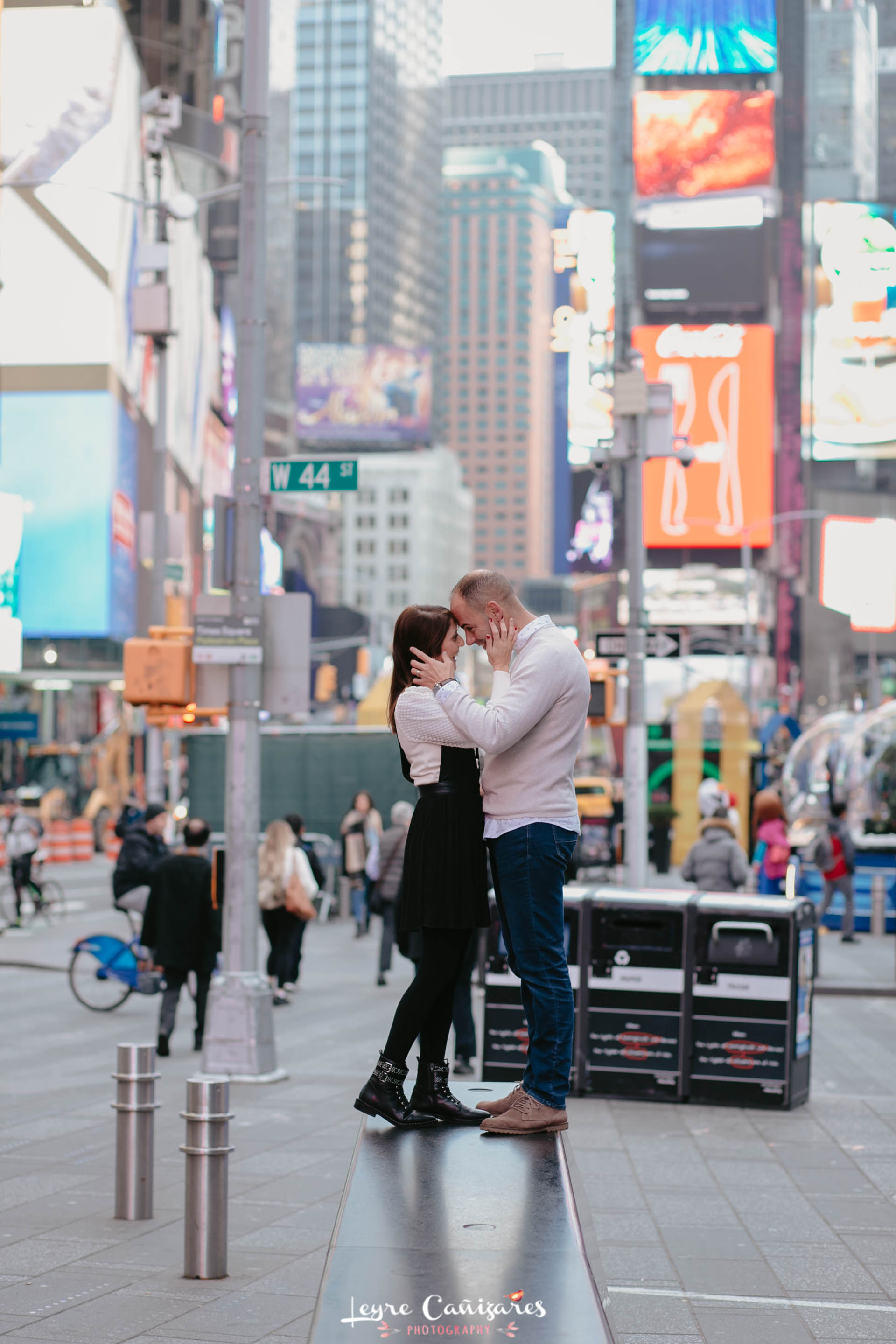 engagement photography in times sq
