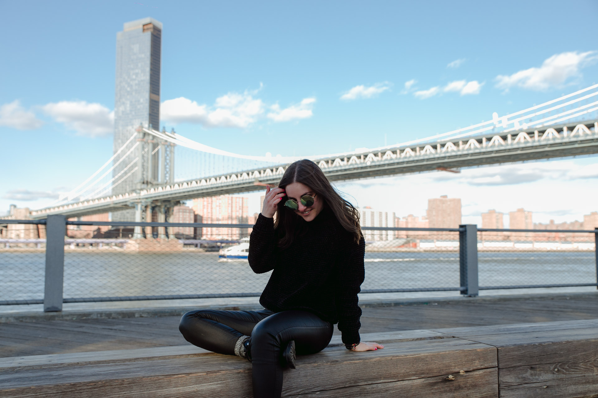 individual photoshoot in dumbo park with a professional phorographer