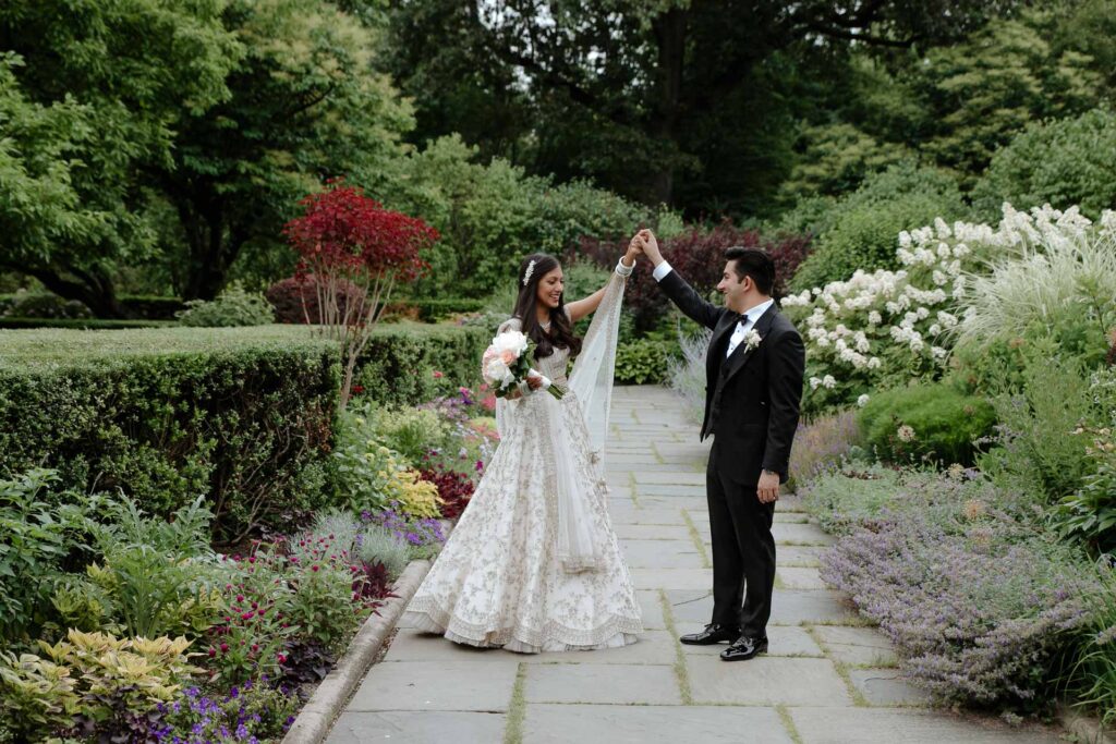 wedding photography at conservatory garden in central park