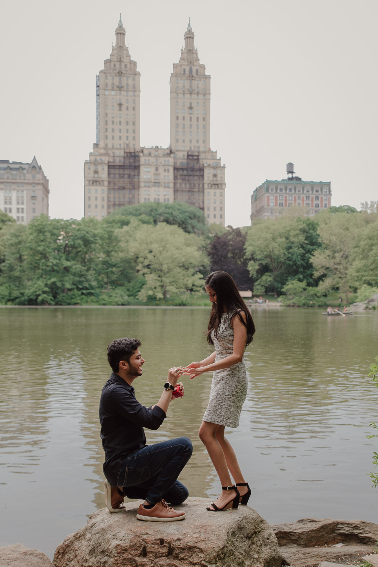 surprise proposal photos in central park with a professional photographer