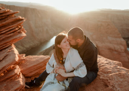 proposal and engagement photos at horseshoe bend