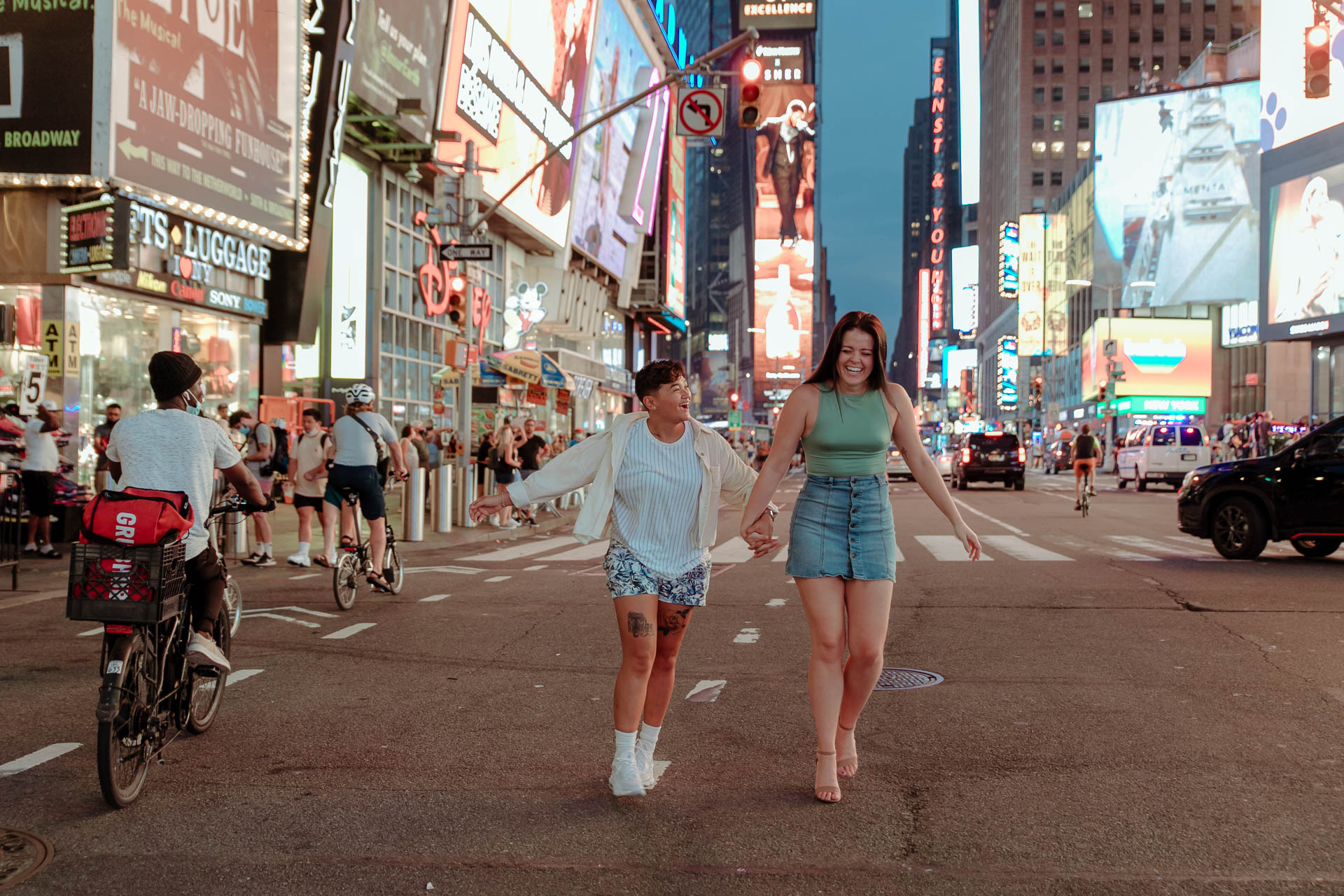 engagement photoshoot in times square