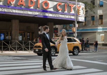 elopement photos in times square, new york city