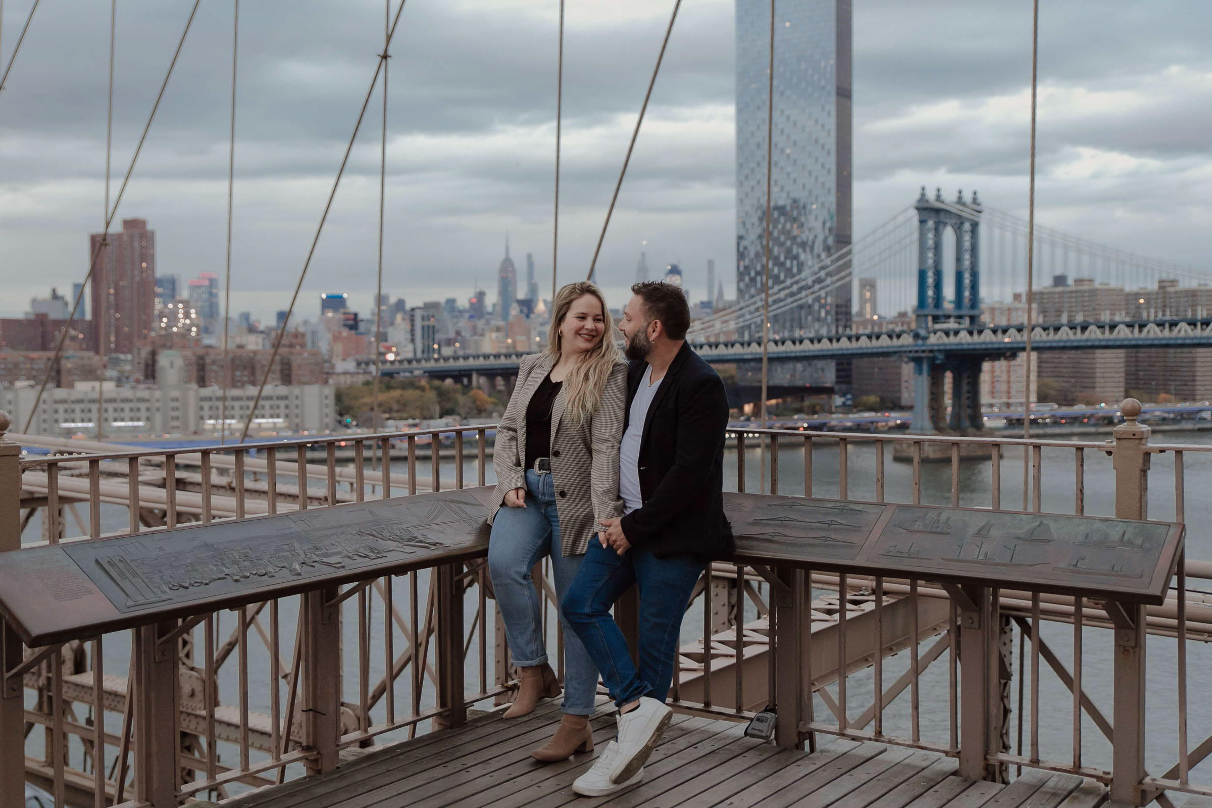 brooklyn bridge couple photo session