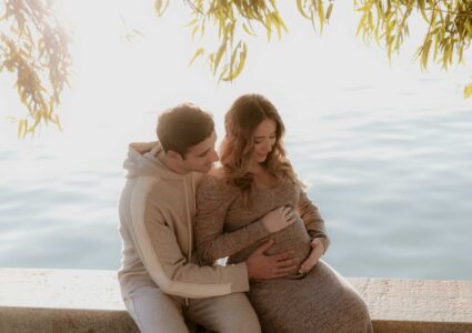 sohpie's pregnancy photoshoot in central park in the summer, nyc