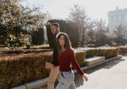 surprise wedding proposal in the bow bridge in central park, new york